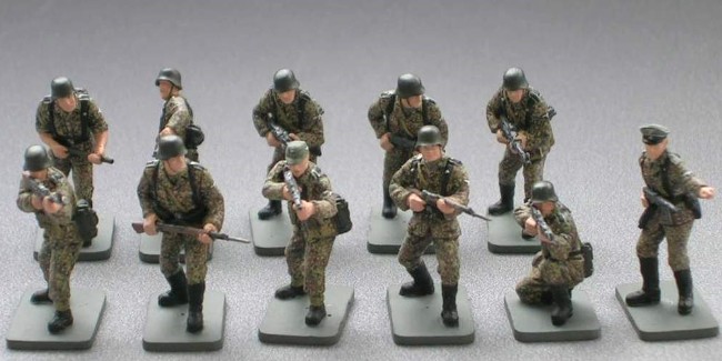 Caesar Miniatures 1/72 WWII German Late War Infantry (42) (D)