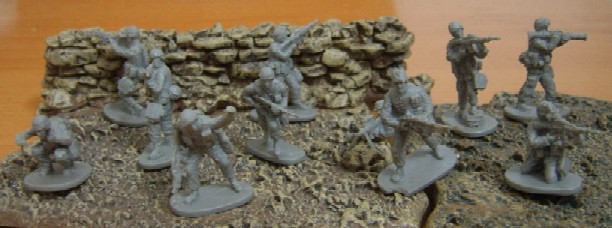 Caesar Miniatures 1/72 Modern US Army w/Desert Equipment (42)