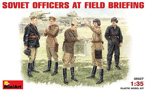 Miniart Models 1/35 Soviet Officers at Field Briefing (5)